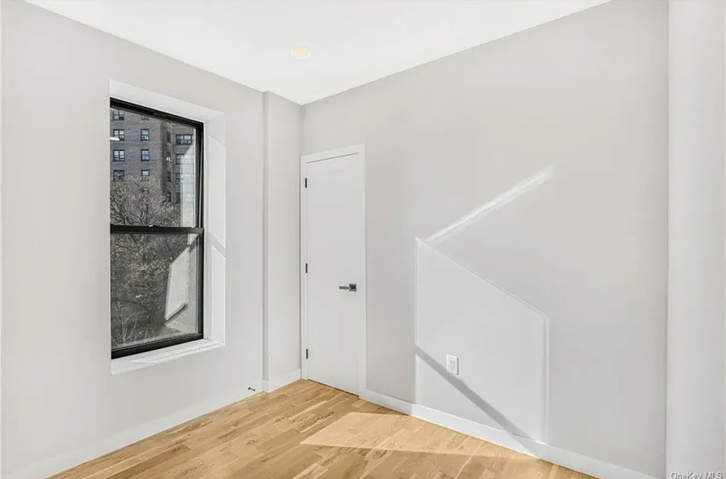 555 East 137th Street - Photo 14