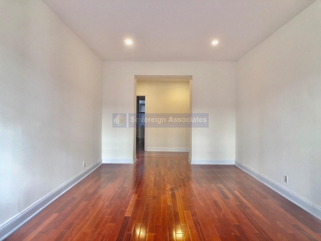 280 Fort Washington Avenue - Photo 1