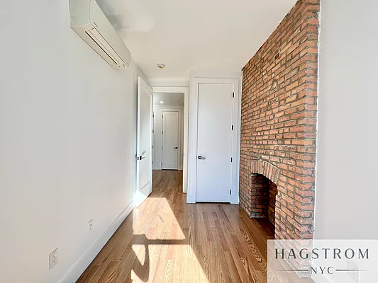 631 East 6th Street - Photo 3