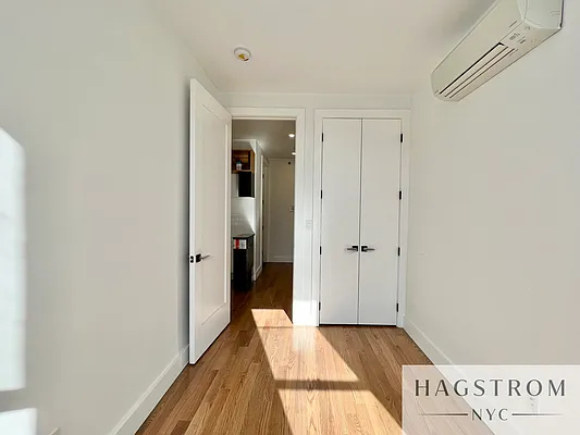 631 East 6th Street - Photo 12