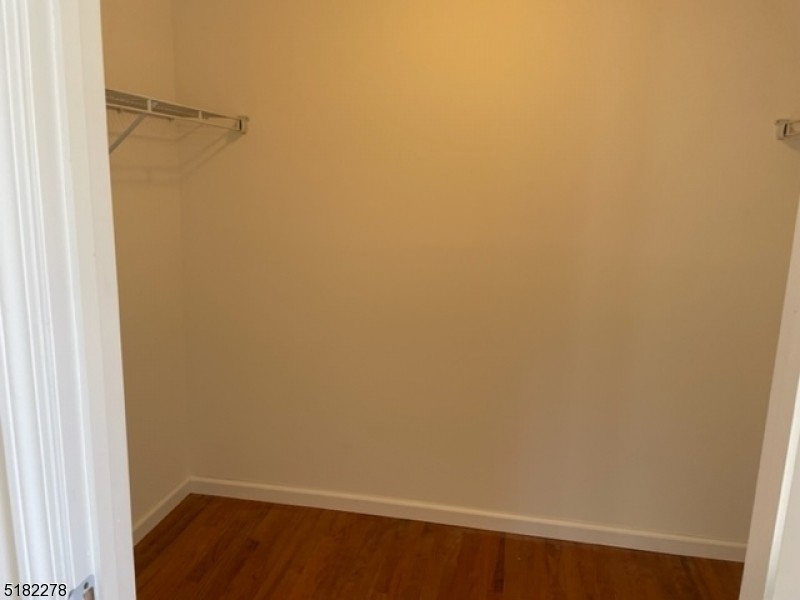 59 James St Apt 2 - Photo 8