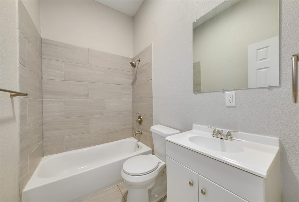 5526 Junius Street - Photo 10