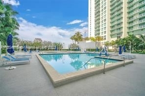 1800 N Bayshore Dr Apt 3301 - Photo 36