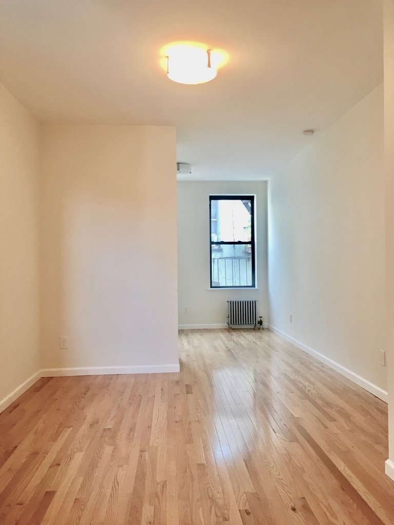 63 East 7th Street - Photo 4