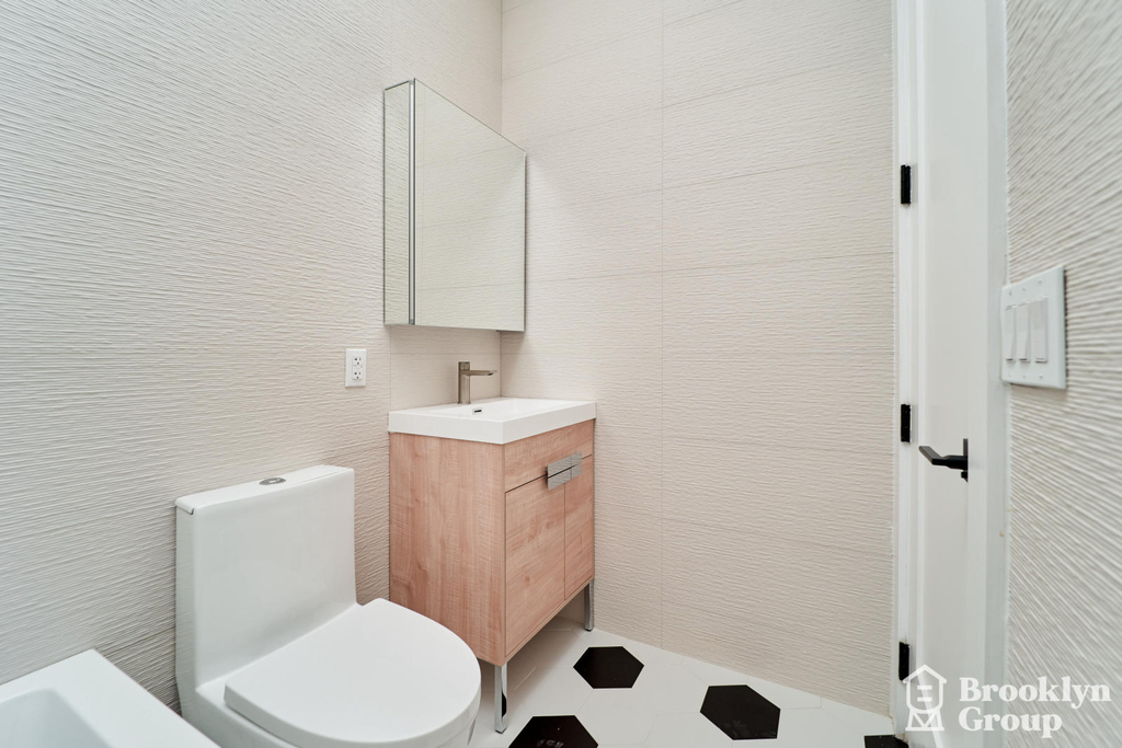 1027 Putnam Avenue - Photo 16