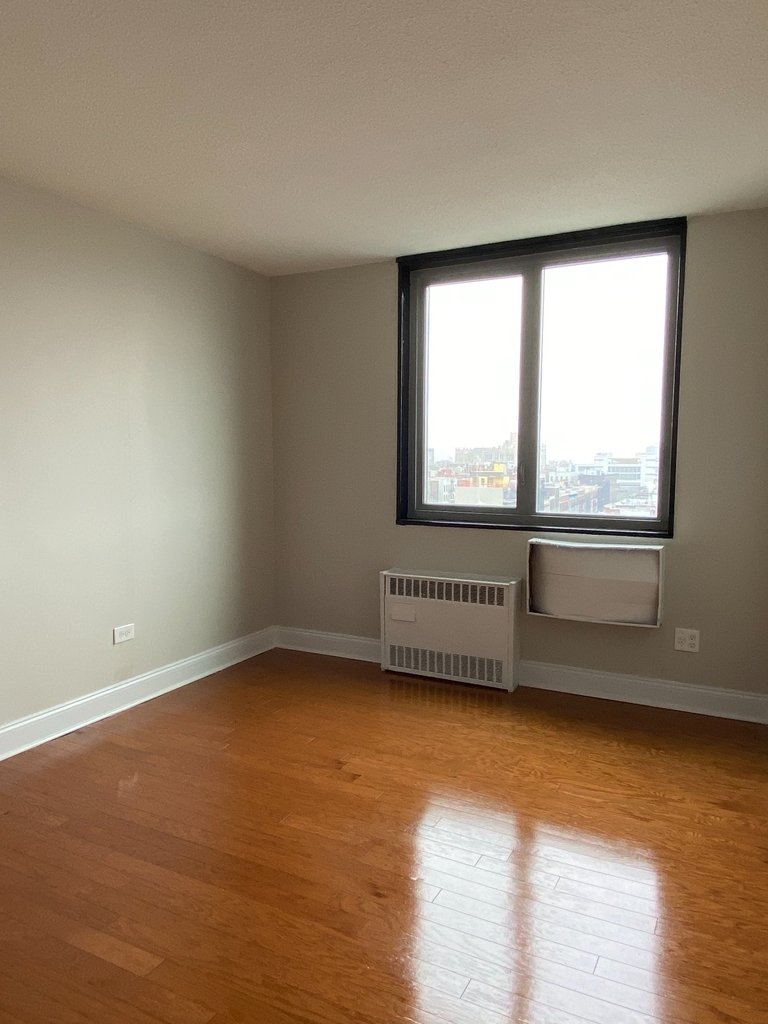 3333 Broadway - Photo 8