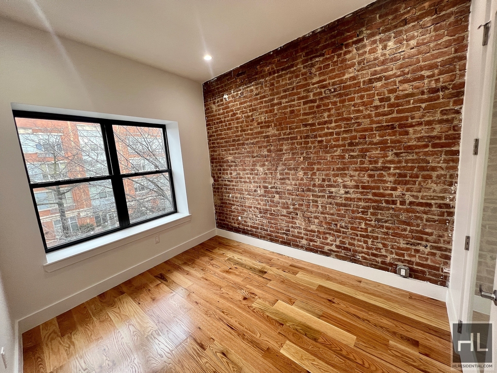 1250 Flatbush Avenue - Photo 2