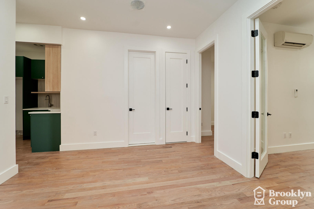 1027 Putnam Avenue - Photo 18