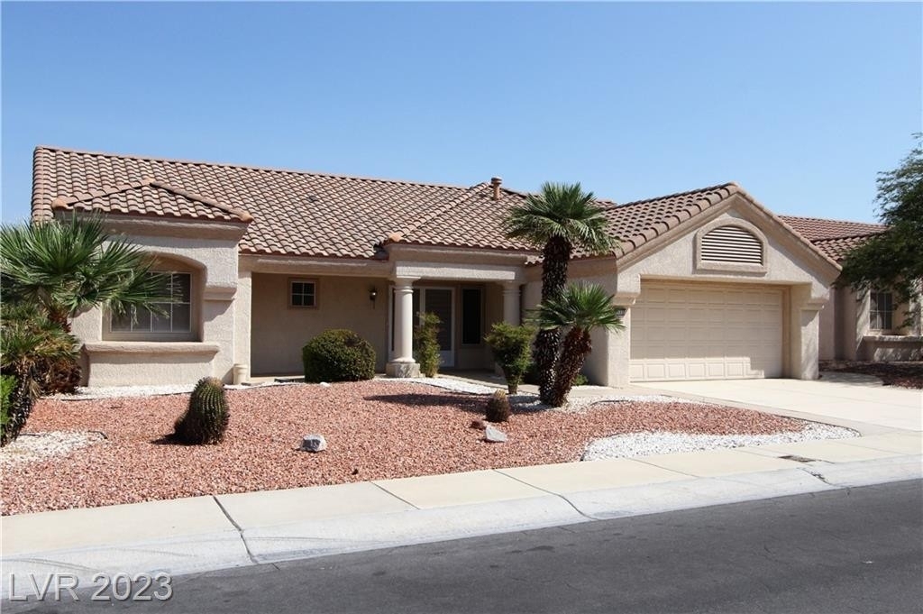 2600 Desert Glen Drive - Photo 0