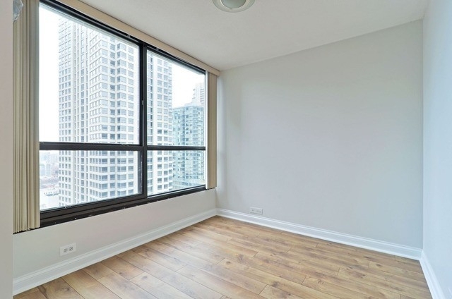 405 N Wabash Avenue - Photo 4