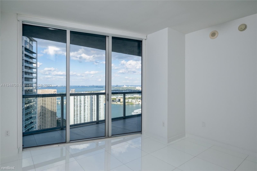 495 Brickell Ave Apt 5204 - Photo 18