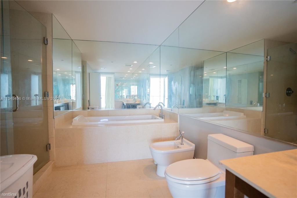 465 Brickell Ave Apt 4802 - Photo 8