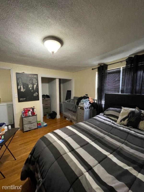 7 Russell St 2 - Photo 8