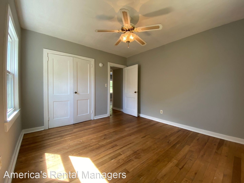 2053 Miller Street - Photo 20