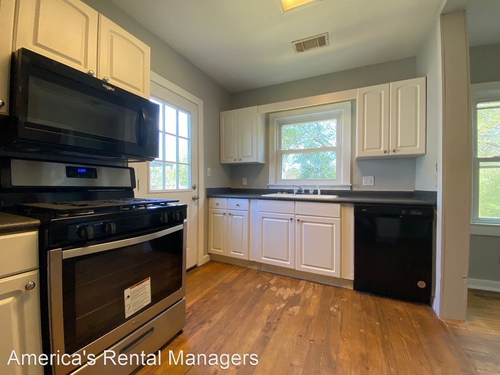 2053 Miller Street - Photo 13