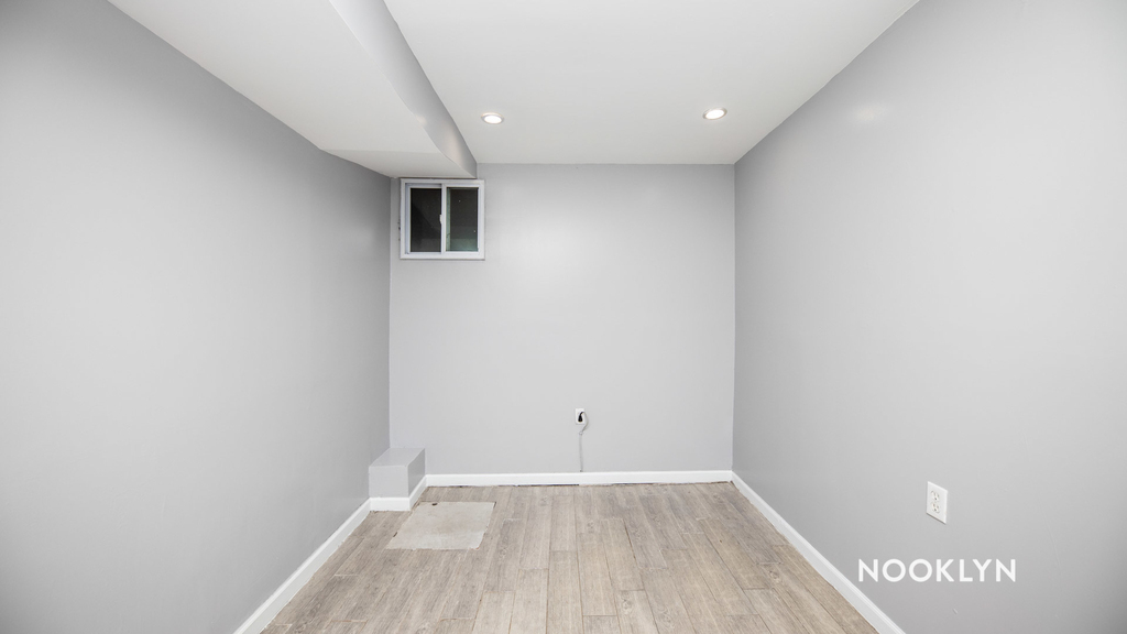 140 Ralph Avenue - Photo 11