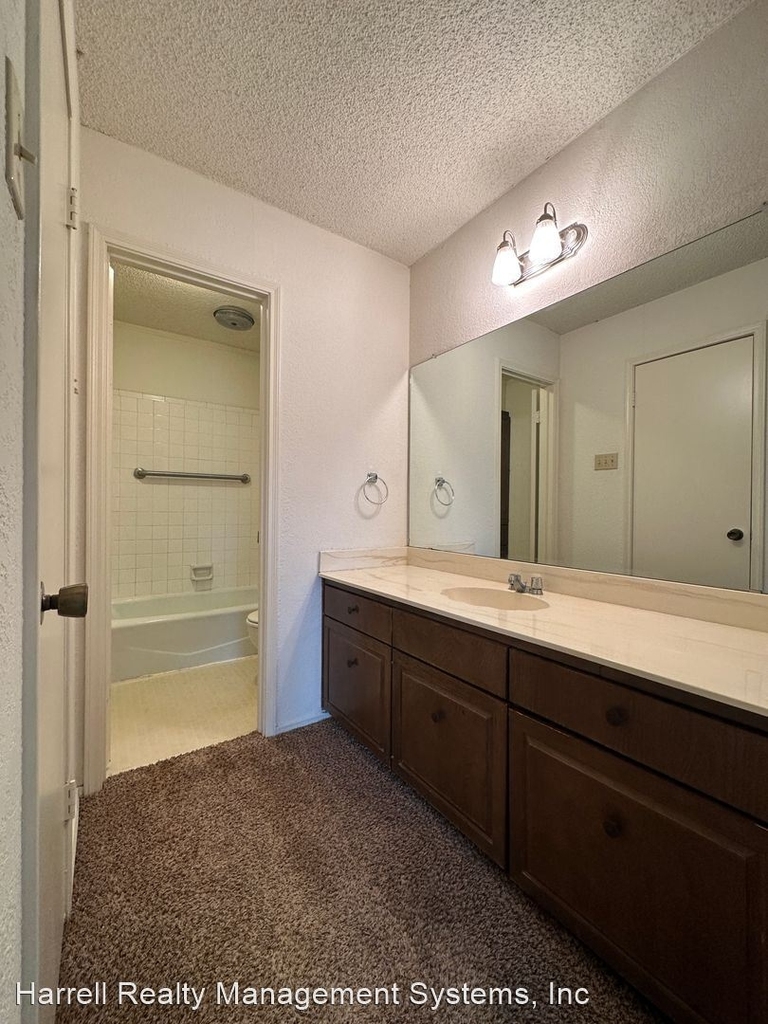 5812 Wilshire - Photo 5