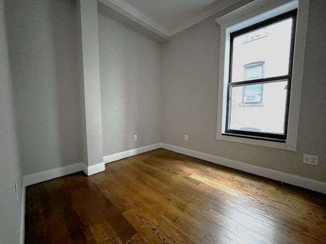 340 East 18th Street - Photo 3