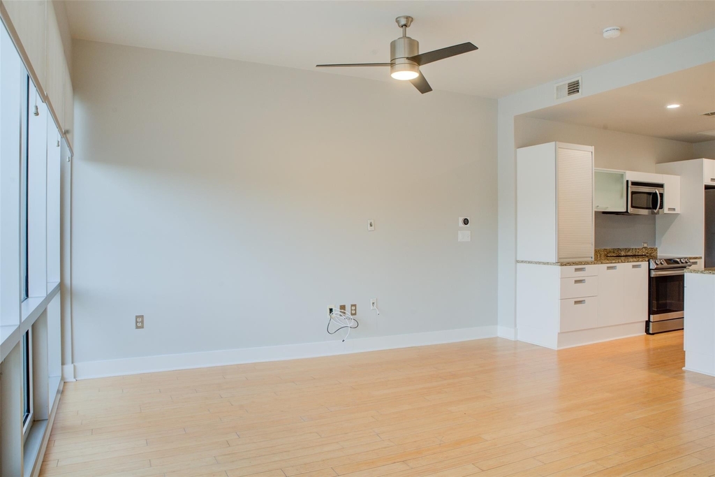 1133 Metropolitan Avenue - Photo 21