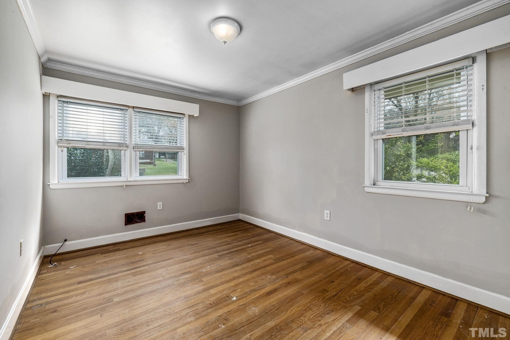 1103 Poplar Avenue - Photo 16