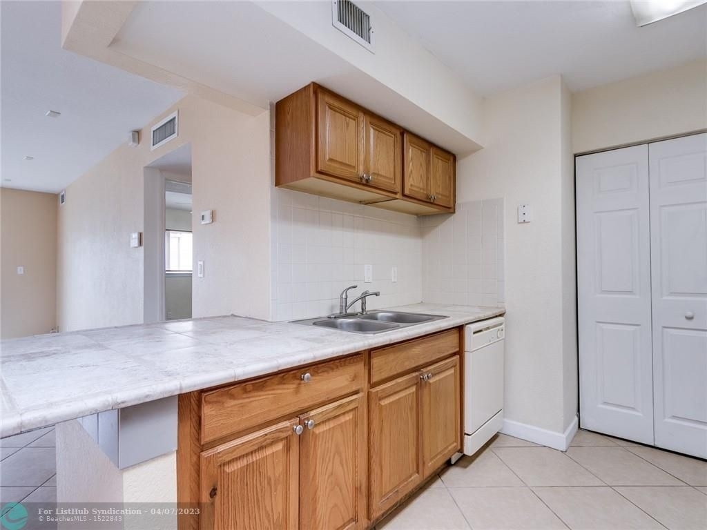 2920 Nw 55th Ave - Photo 17