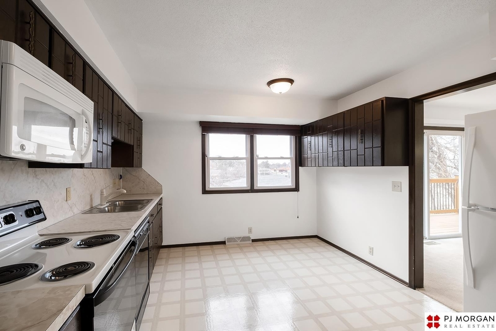 1312 S 118 Street - Photo 6