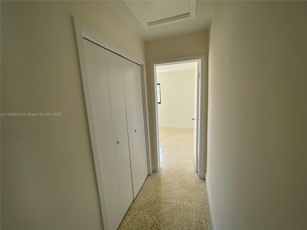 412 W 12th Pl - Photo 22