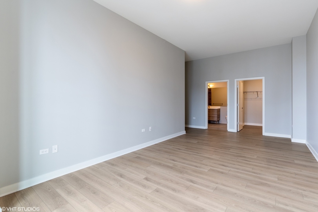 833 N Clark Street - Photo 25