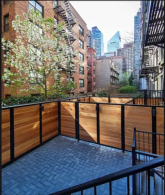 East 55th Street - Photo 1