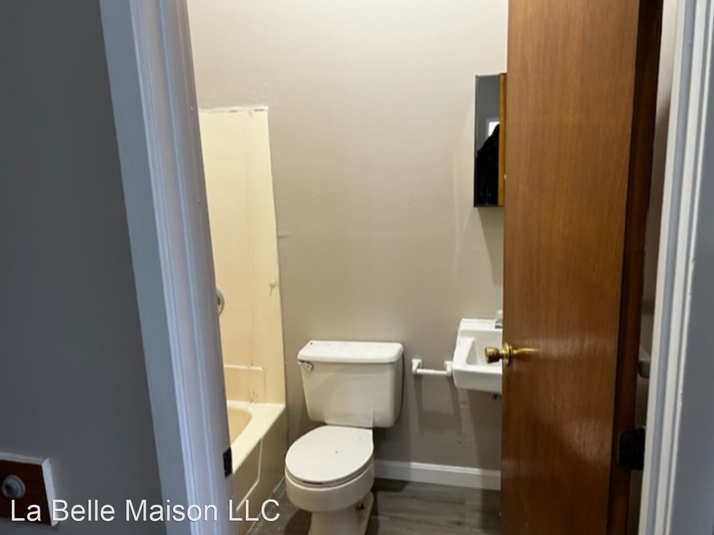 92 Gorham Street - Photo 2