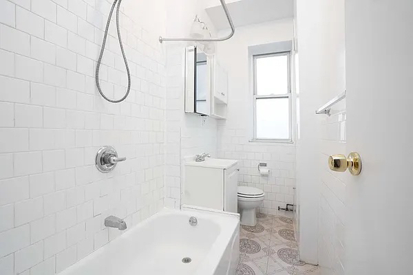 215 West 116th Street - Photo 6