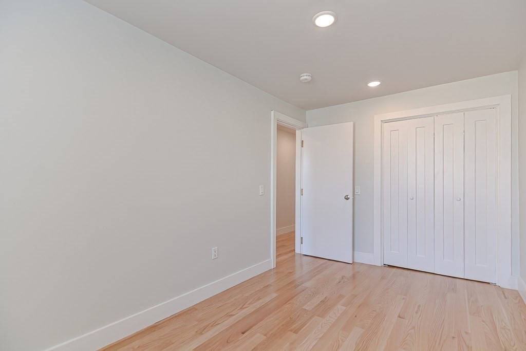 1674 Beacon St - Photo 20