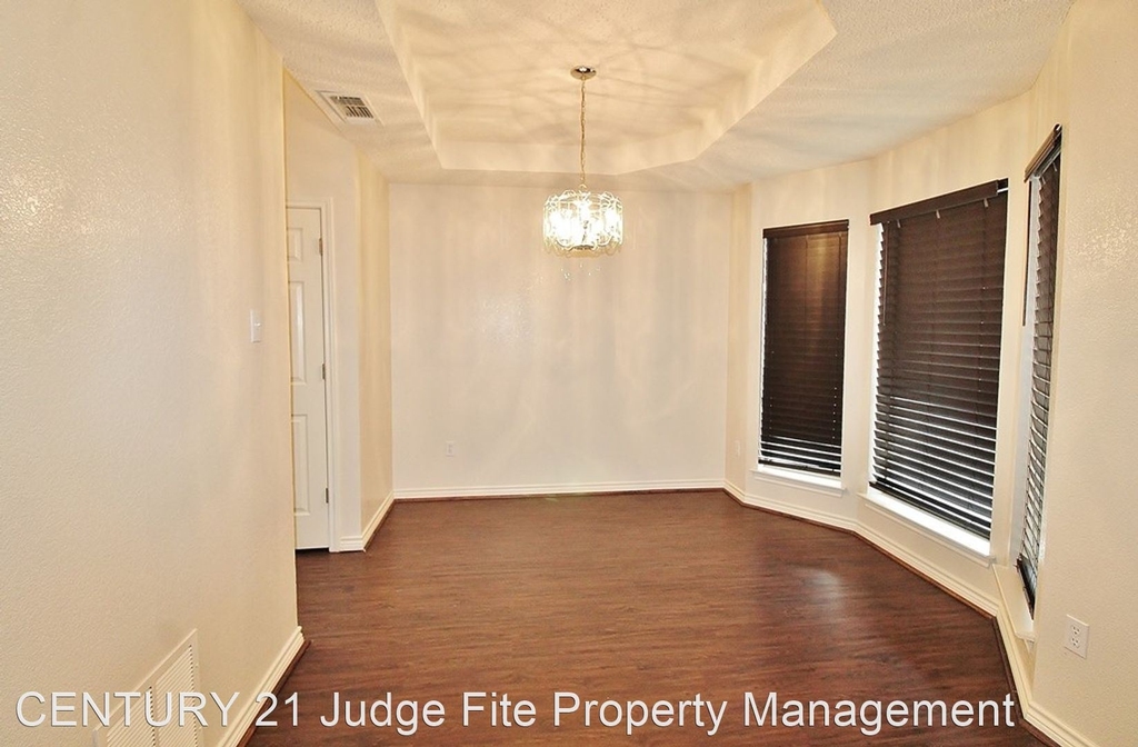 1218 Mission Street - Photo 1