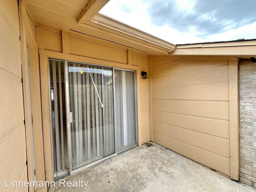 2216 Silverway Drive - Photo 13