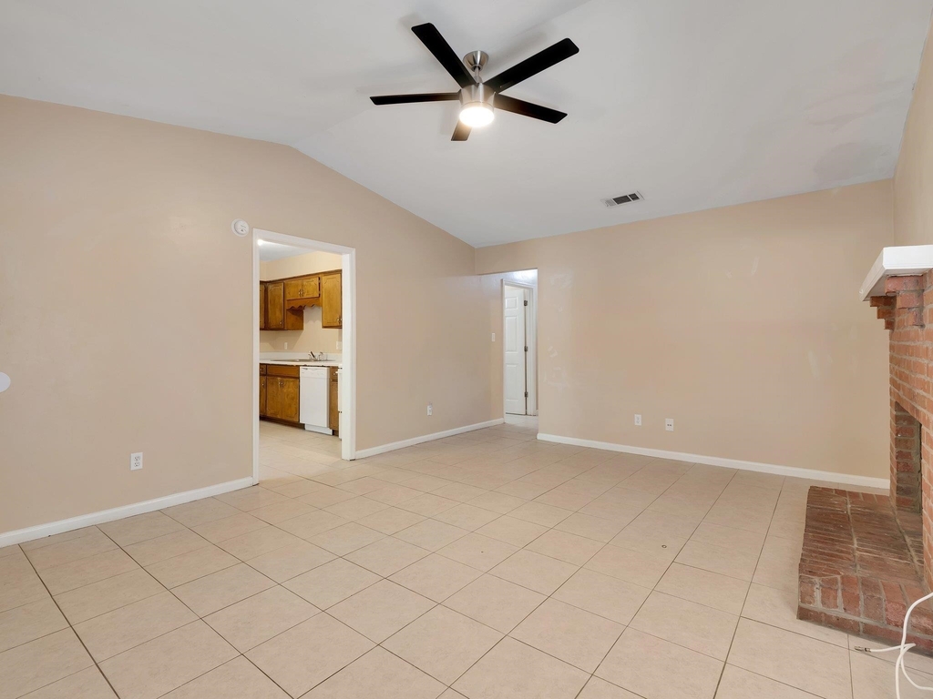 2457 Wren Hollow - Photo 2