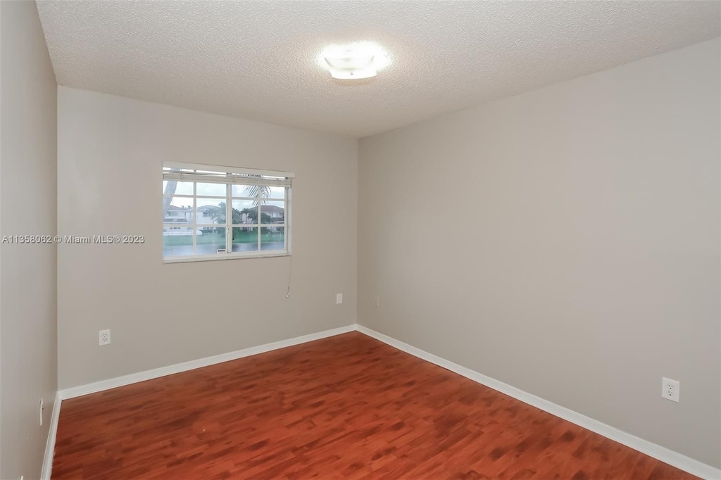 15867 Sw 68th Ter - Photo 11