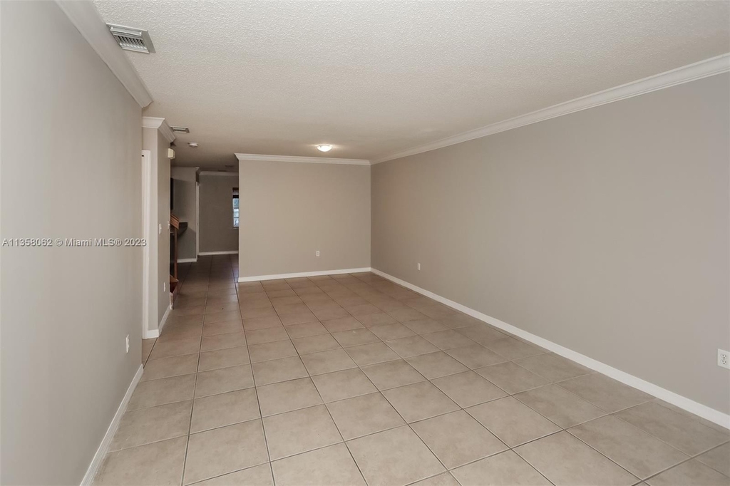 15867 Sw 68th Ter - Photo 2