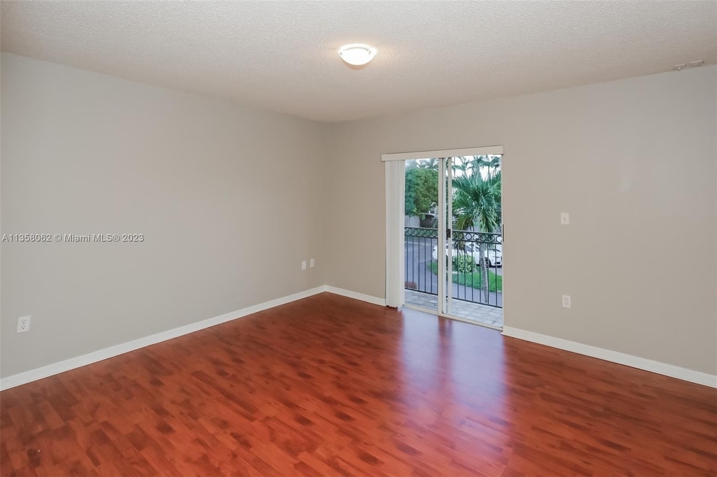 15867 Sw 68th Ter - Photo 6