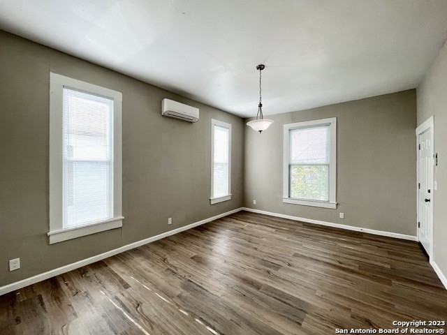 602 W Laurel - Photo 2