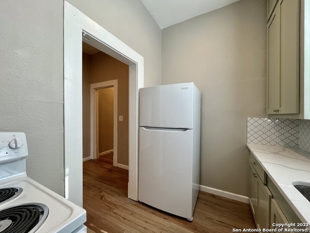 602 W Laurel - Photo 7