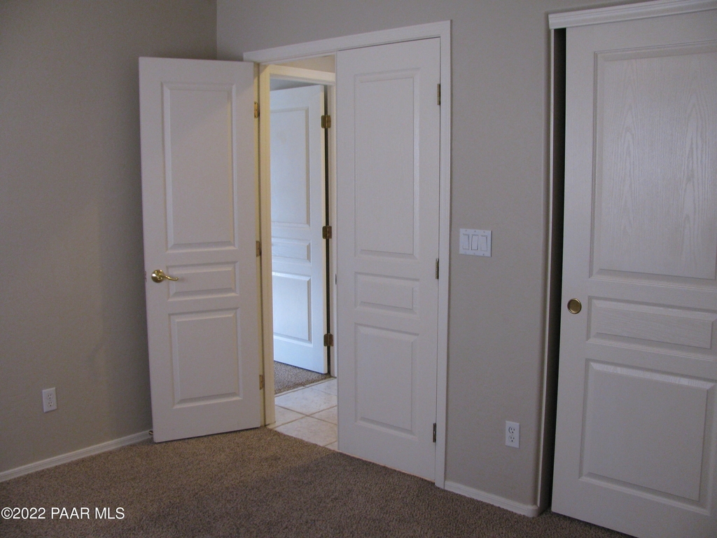 1540 Addington Drive - Photo 7