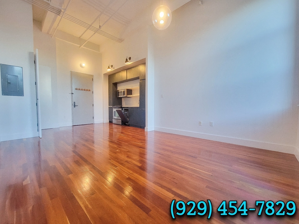 180 Bainbridge Street - Photo 2