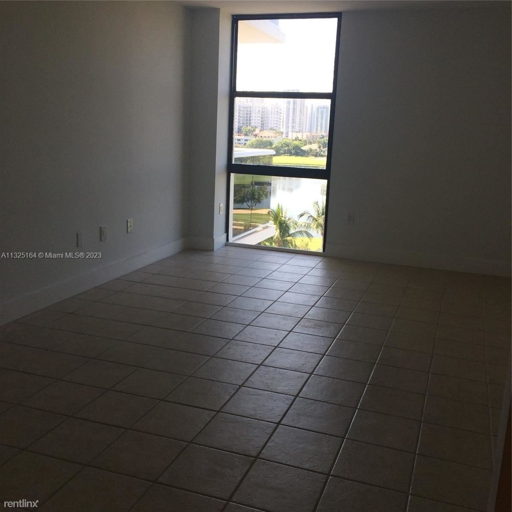 3625 N Country Club Dr Apt 908 - Photo 18