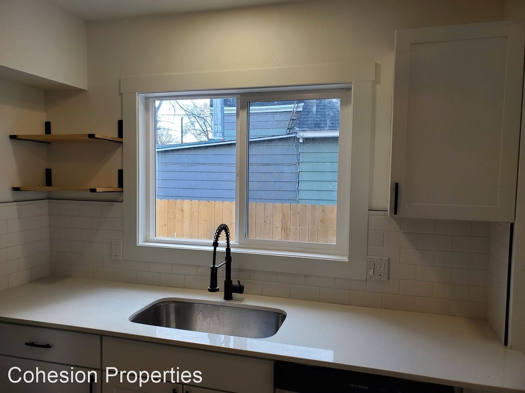 1615 Arthur Street - Photo 5