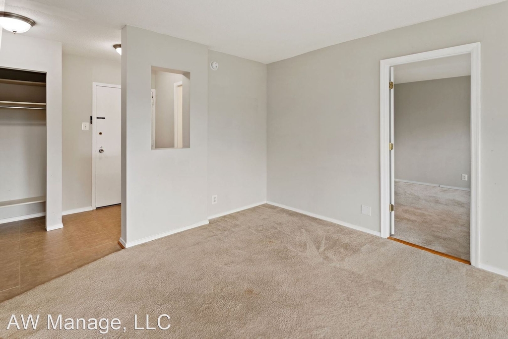 4515 Willard Ave Apt #607s - Photo 1