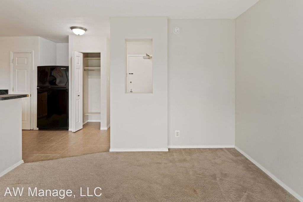 4515 Willard Ave Apt #607s - Photo 11