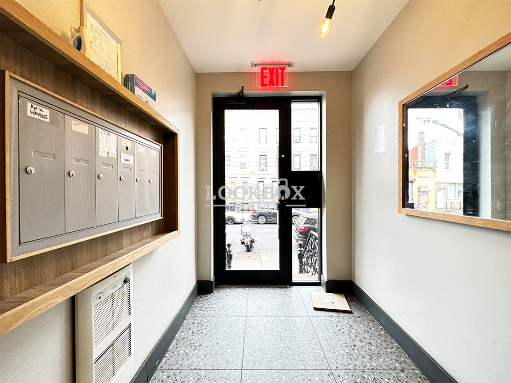 17-21 Putnam Avenue - Photo 15