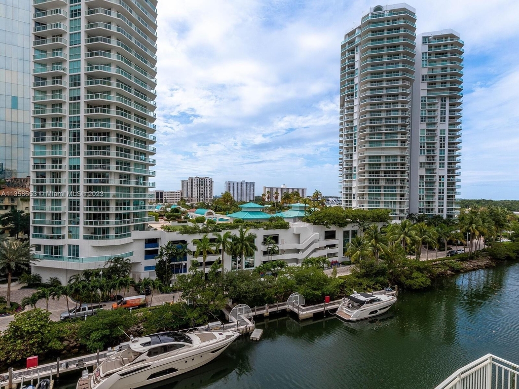 200 Sunny Isles Blvd - Photo 16