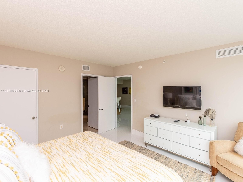 200 Sunny Isles Blvd - Photo 23