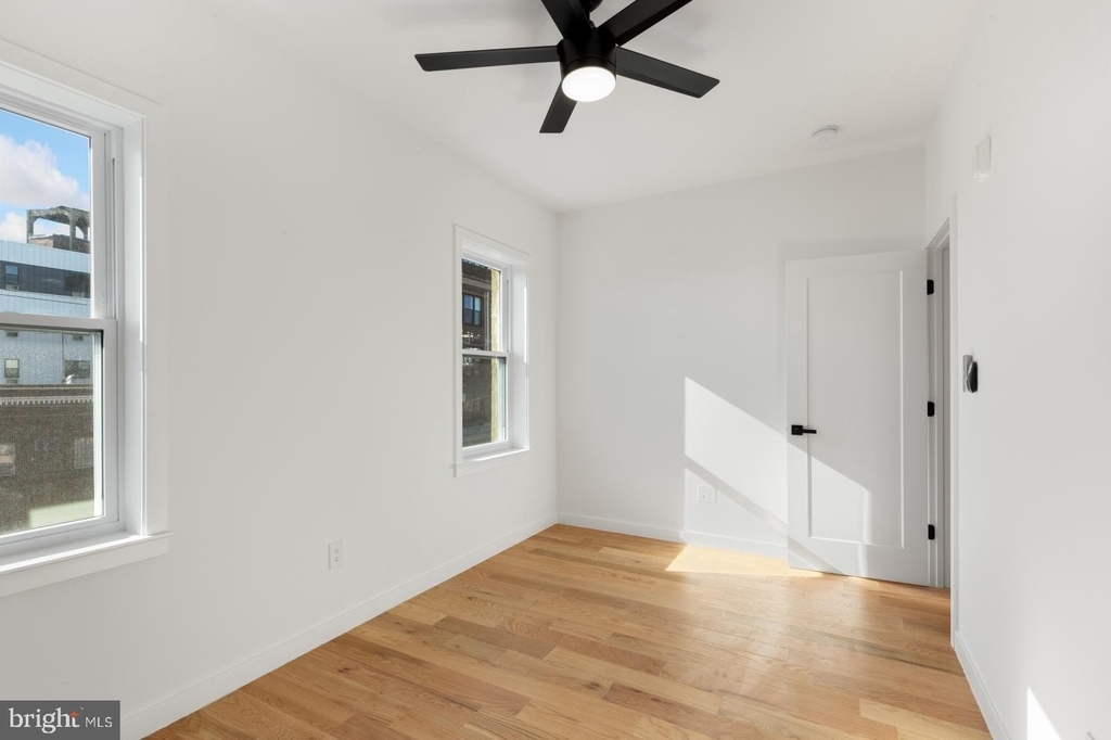 1209 Snyder Avenue - Photo 18